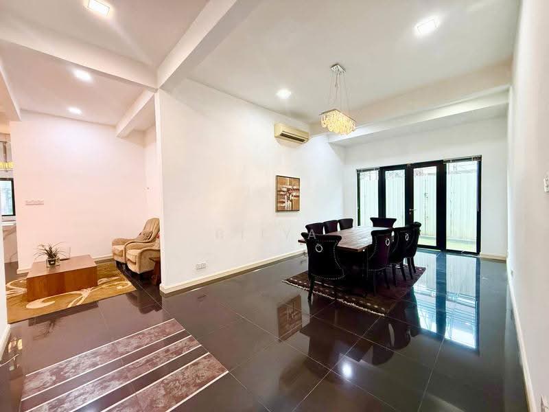 Bungalow House untuk Dijual di Perdana Lakeview East (Cyberjaya) - BILYA ARIFF - PropertyGuru.com.my