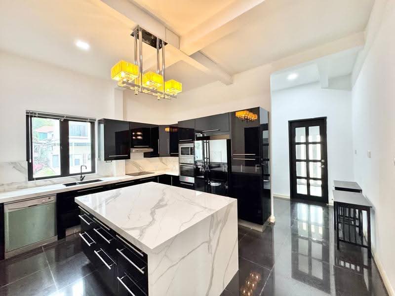 Bungalow House for Sale in Perdana Lakeview East (Cyberjaya) - BILYA ARIFF - PropertyGuru.com.my