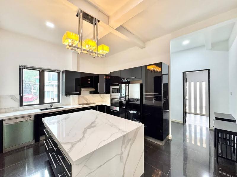 Bungalow House for Sale in Perdana Lakeview East (Cyberjaya) - BILYA ARIFF - PropertyGuru.com.my