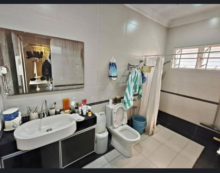 Rumah Teres 2-Tingkat untuk Dijual di Taman Taynton View (Cheras) - Edward Ooi - Bathroom - PropertyGuru.com.my