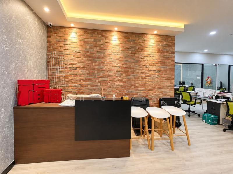 Shop / Office untuk Disewa di Happy Garden (Kuchai Lama) - Chloe Yan - PropertyGuru.com.my