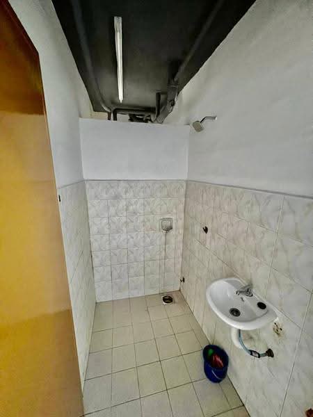 Pangsapuri untuk Disewa di Sri Penara - Syakir Adman - Bathroom - PropertyGuru.com.my