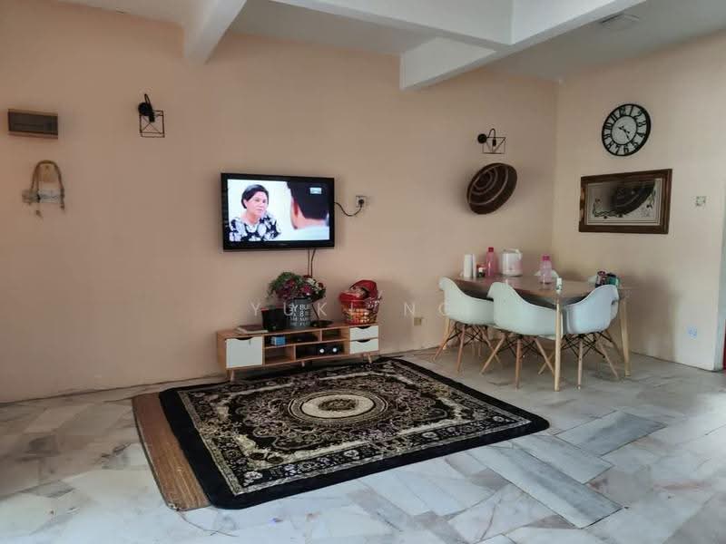 Rumah Teres 2-Tingkat untuk Dijual di Bandar Rinching (Semenyih) - Yuki Ng - Living Room - PropertyGuru.com.my