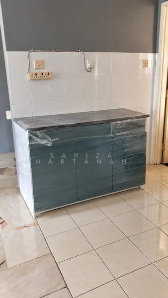 Apartment for Sale at Bandar Puncak Alam - Sariza Hartanah - Kitchen - PropertyGuru.com.my