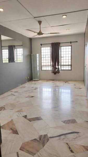 Apartment for Sale at Bandar Puncak Alam - Sariza Hartanah - Living Room - PropertyGuru.com.my