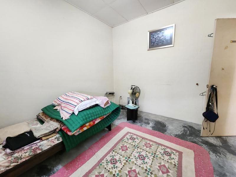 Flat for Sale at Seri Ria - Farah Hanan - Bedroom - PropertyGuru.com.my