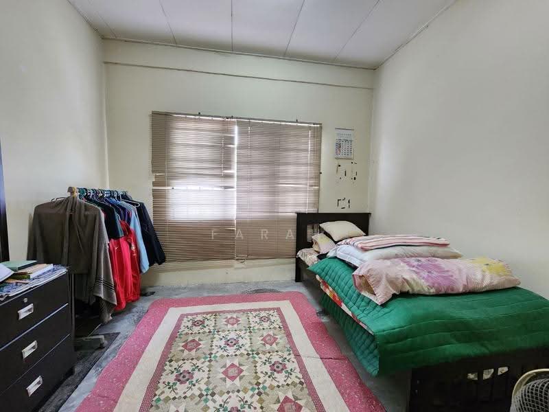 Flat for Sale at Seri Ria - Farah Hanan - Bedroom - PropertyGuru.com.my