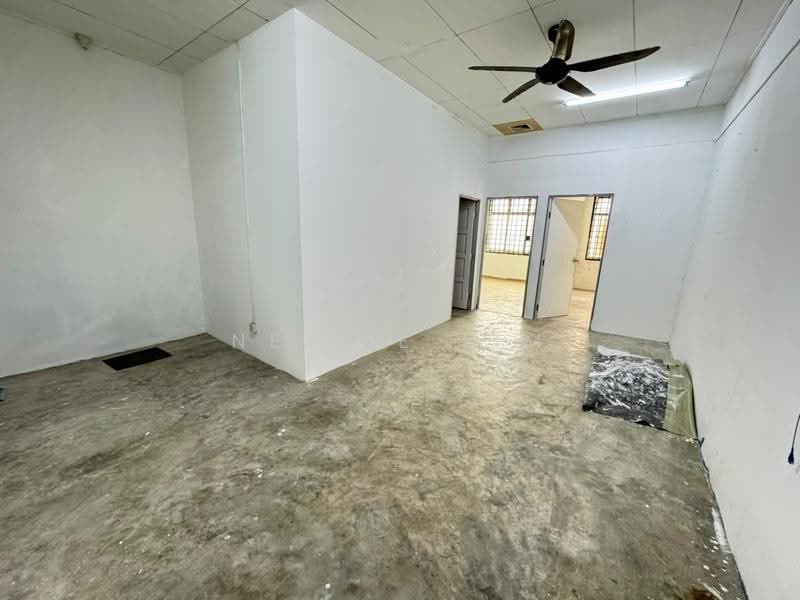 Shop for Rent in Taman Puteri Wangsa (Ulu Tiram) - Nellie Lim - Interior - PropertyGuru.com.my