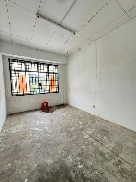Shop for Rent in Taman Puteri Wangsa (Ulu Tiram) - Nellie Lim - Interior - PropertyGuru.com.my