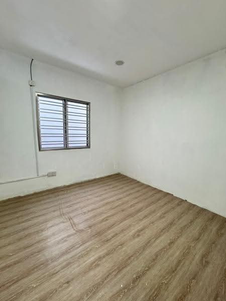 Shop for Rent in Taman Puteri Wangsa (Ulu Tiram) - Nellie Lim - Interior - PropertyGuru.com.my