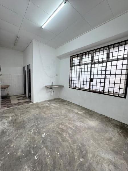 Shop for Rent in Taman Puteri Wangsa (Ulu Tiram) - Nellie Lim - Interior - PropertyGuru.com.my