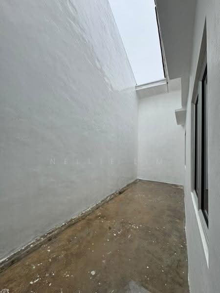 Shop for Rent in Taman Puteri Wangsa (Ulu Tiram) - Nellie Lim - Exterior - PropertyGuru.com.my
