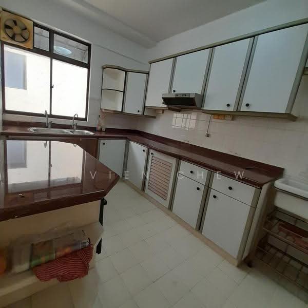 Pangsapuri untuk Dijual di Lavinia Apartments - Vivien Chew - Kitchen - PropertyGuru.com.my