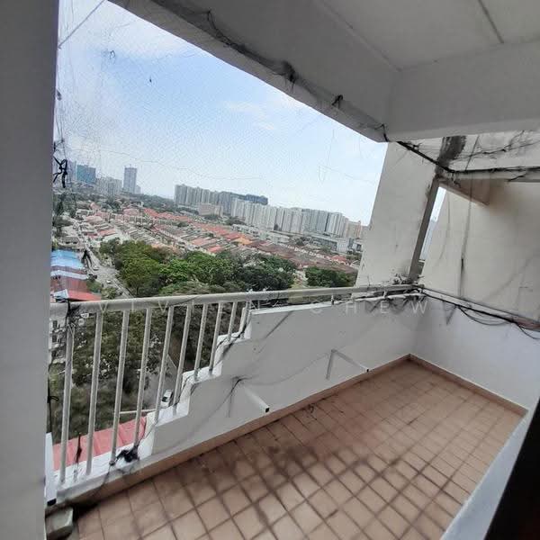 Pangsapuri untuk Dijual di Lavinia Apartments - Vivien Chew - Balcony - PropertyGuru.com.my