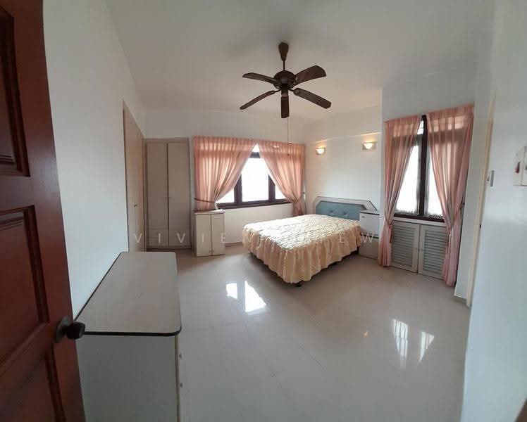 Pangsapuri untuk Dijual di Lavinia Apartments - Vivien Chew - Bedroom - PropertyGuru.com.my