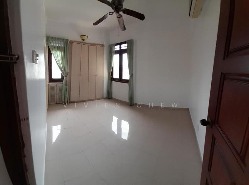 Pangsapuri untuk Dijual di Lavinia Apartments - Vivien Chew - Bedroom - PropertyGuru.com.my