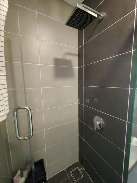 Kediaman Servis untuk Disewa di D'Pristine - Ray Wong - Bathroom - PropertyGuru.com.my