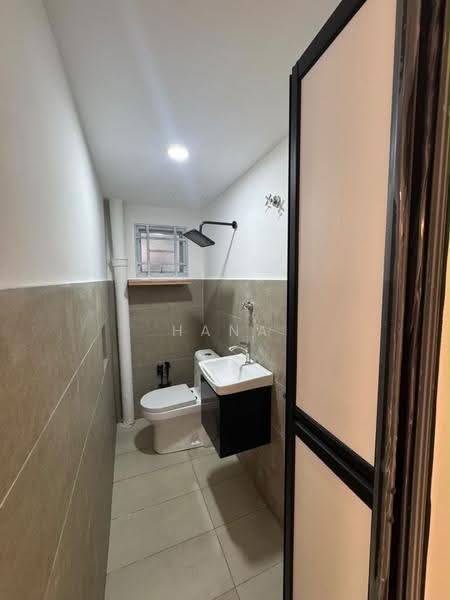 Rumah Teres 2-Tingkat untuk Dijual di Taman Sri Muda (Shah Alam) - Hana Zaini - Bathroom - PropertyGuru.com.my