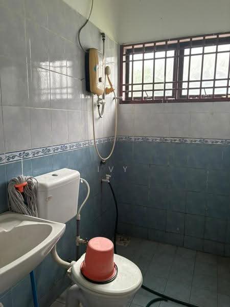 Bungalow House for Sale in Taman Istimewa (Tebrau) - Ivy Low - Bathroom - PropertyGuru.com.my