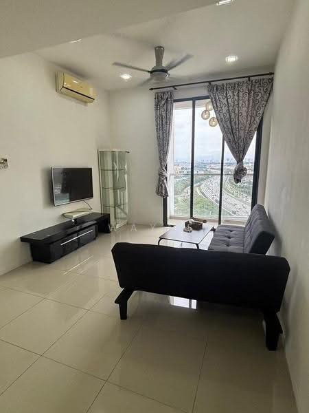 Kediaman Servis untuk Dijual di KU Suites - Wayne Yap - Living Room - PropertyGuru.com.my
