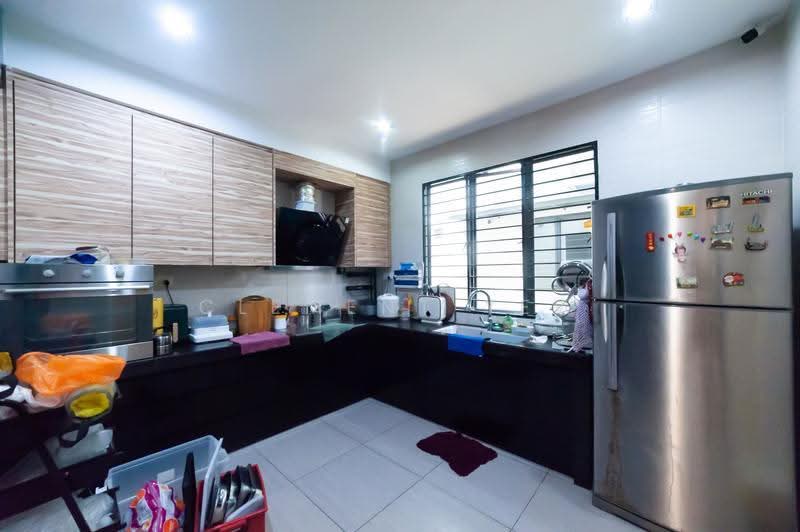 2-storey Terraced House for Sale in Setia Damai (Setia Alam) - Clement Yew - Kitchen - PropertyGuru.com.my