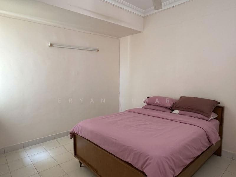 Kondominium untuk Dijual di Bayu Angkasa - Bryan Kumar - Bedroom - PropertyGuru.com.my
