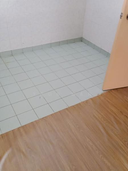 Pangsapuri untuk Disewa di Putra Permai Block A - Tron Wan - Interior - PropertyGuru.com.my
