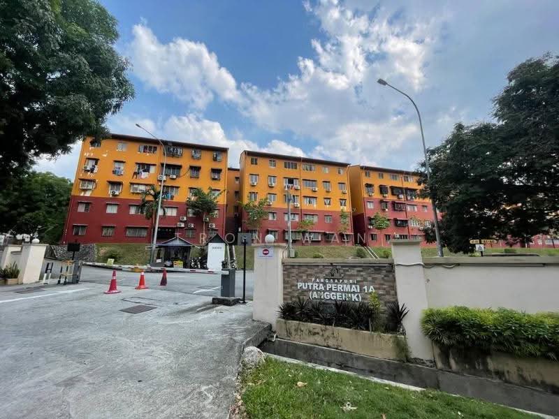 Pangsapuri untuk Disewa di Putra Permai Block A - Tron Wan - Exterior - PropertyGuru.com.my