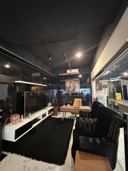Office for Rent in KLCC (KL City Centre) - Cathryn Koo - Living Room - PropertyGuru.com.my
