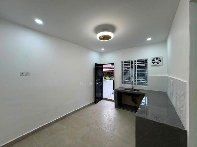 Rumah Teres 1-Tingkat untuk Dijual di Taman Sentosa (Klang) - Hana Zaini - Kitchen - PropertyGuru.com.my