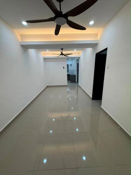 Rumah Teres 1-Tingkat untuk Dijual di Taman Sentosa (Klang) - Hana Zaini - Corridor - PropertyGuru.com.my