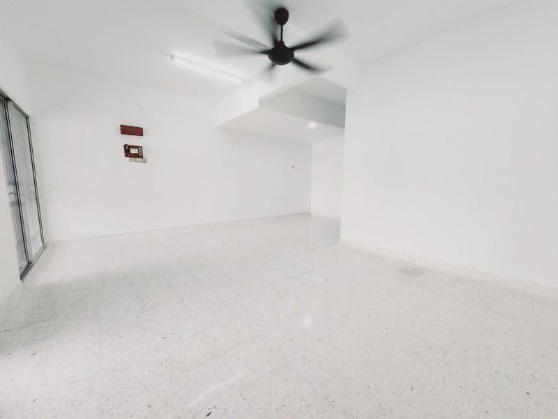 Rumah Teres 2-Tingkat untuk Dijual di Taman Sri Reko (Kajang) - Farah Hanan - Living Room - PropertyGuru.com.my