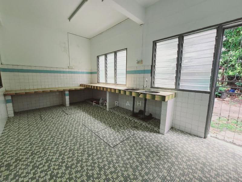 Rumah Teres 2-Tingkat untuk Dijual di Taman Sri Reko (Kajang) - Farah Hanan - Kitchen - PropertyGuru.com.my