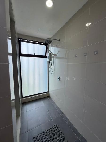 Kediaman Servis untuk Disewa di Southkey Mosaic - Ray Wong - Bathroom - PropertyGuru.com.my
