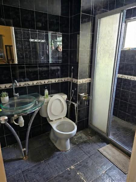 Condominium for Sale at Puncak Athenaeum - Geralyn Chionh - Bathroom - PropertyGuru.com.my