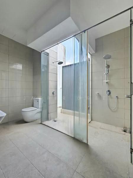 Rumah Berkembar untuk Dijual di Taman Molek (Johor Bahru) - Jasper Gwee - Bathroom - PropertyGuru.com.my