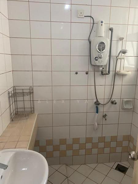 Kondominium untuk Dijual di Armanee - Alex Yap - Bathroom - PropertyGuru.com.my