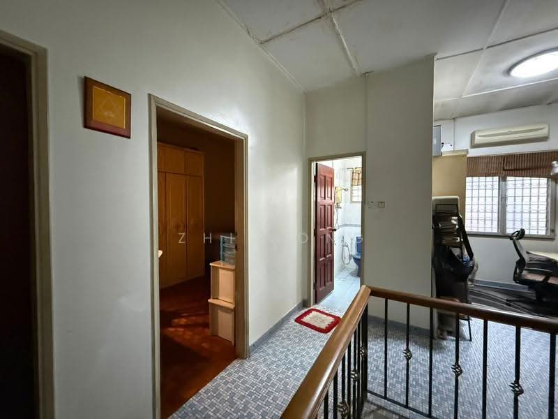 Rumah Teres 2-Tingkat untuk Dijual di Taman Ayer Panas (Setapak) - Zhi Hong Loh - Corridor - PropertyGuru.com.my