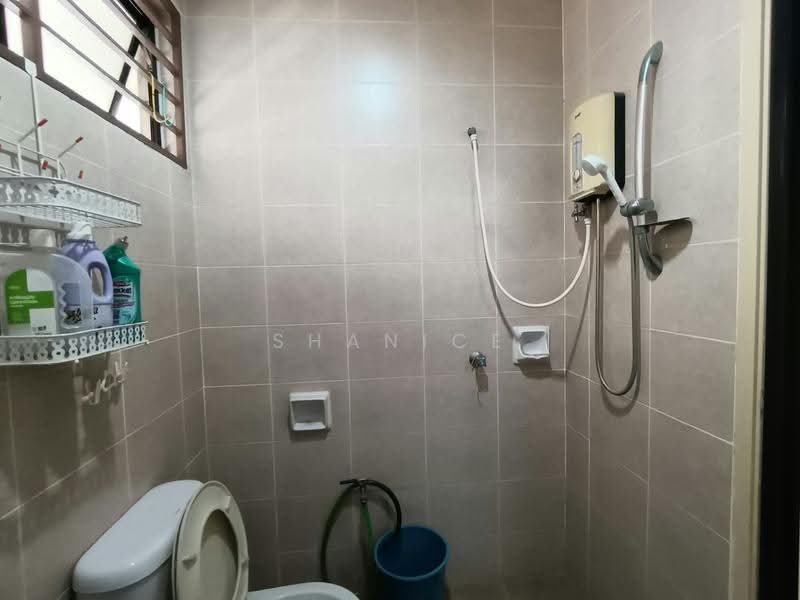 Rumah Teres 2.5-Tingkat untuk Dijual di Bandar Puteri Puchong (Puchong) - Shanice Low - Bathroom - PropertyGuru.com.my