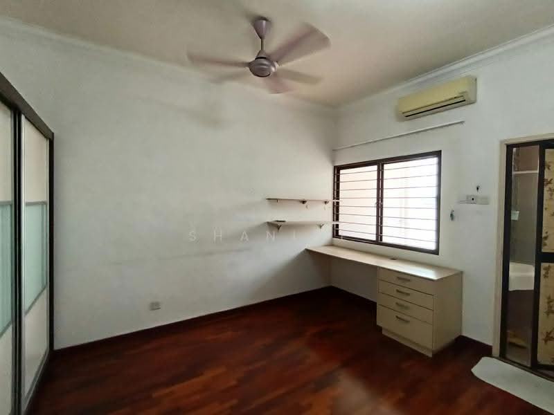 Rumah Teres 2.5-Tingkat untuk Dijual di Bandar Puteri Puchong (Puchong) - Shanice Low - Bedroom - PropertyGuru.com.my
