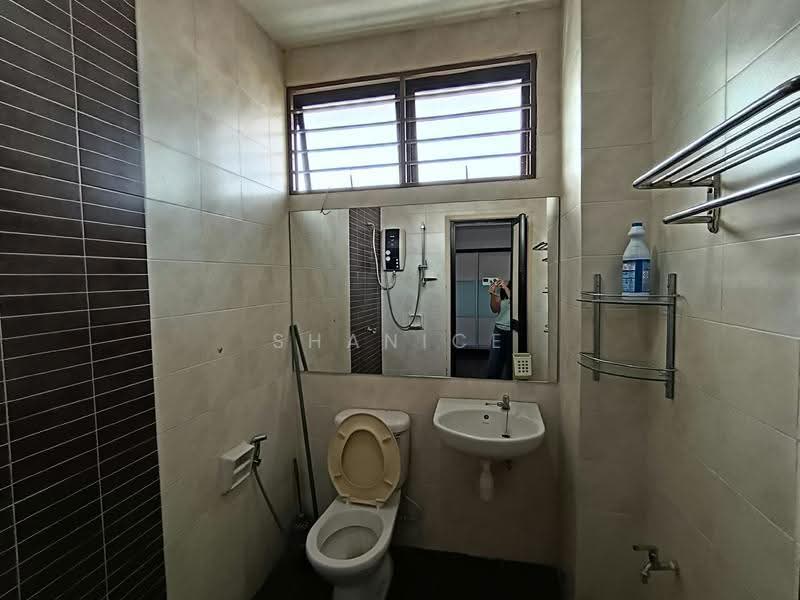 Rumah Teres 2.5-Tingkat untuk Dijual di Bandar Puteri Puchong (Puchong) - Shanice Low - Bathroom - PropertyGuru.com.my