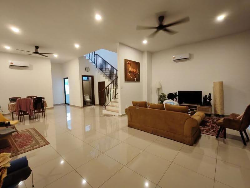 2-storey Terraced House for Rent in Setia Safiro (Cyberjaya) - Ashley Lim - Living Room - PropertyGuru.com.my