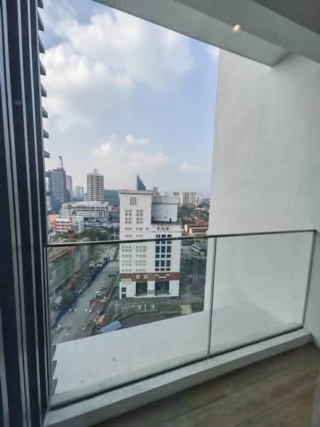 Kediaman Servis untuk Dijual di Quill Residence - Henry Lee - Balcony - PropertyGuru.com.my