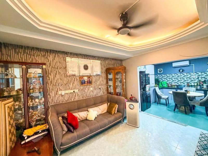 2-storey Terraced House for Sale in Cheras (Selangor) - Mohd Aizat Saiful Bahri - Living Room - PropertyGuru.com.my