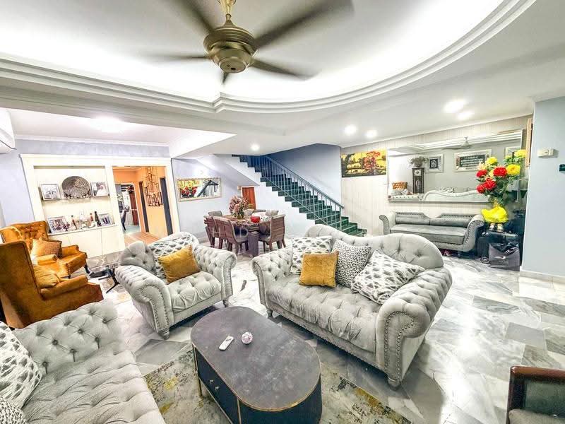 2-storey Terraced House for Sale in Cheras (Selangor) - Mohd Aizat Saiful Bahri - Living Room - PropertyGuru.com.my