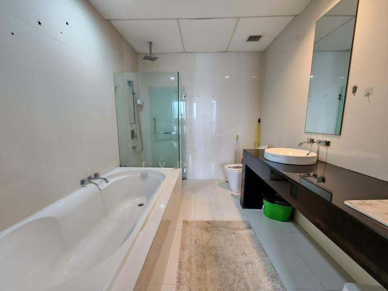 Service Residence for Rent at Gateway Kiaramas Residences - Evelyn Seah - Bathroom - PropertyGuru.com.my