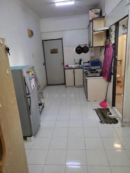 Pangsapuri untuk Dijual di Desa May - Leong . - Kitchen - PropertyGuru.com.my