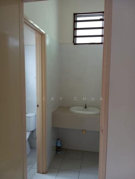 Rumah Teres 2-Tingkat untuk Dijual di Forest Heights (Seremban) - Nicky Chua - Bathroom - PropertyGuru.com.my