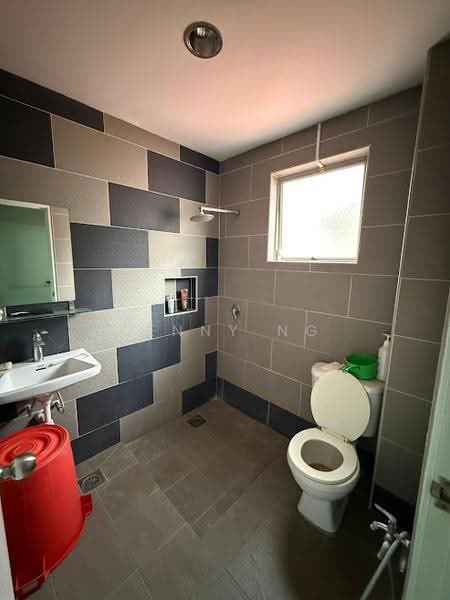 Rumah Berkembar untuk Dijual di Bandar Botanic (Klang) - Kenny Ng - Bathroom - PropertyGuru.com.my