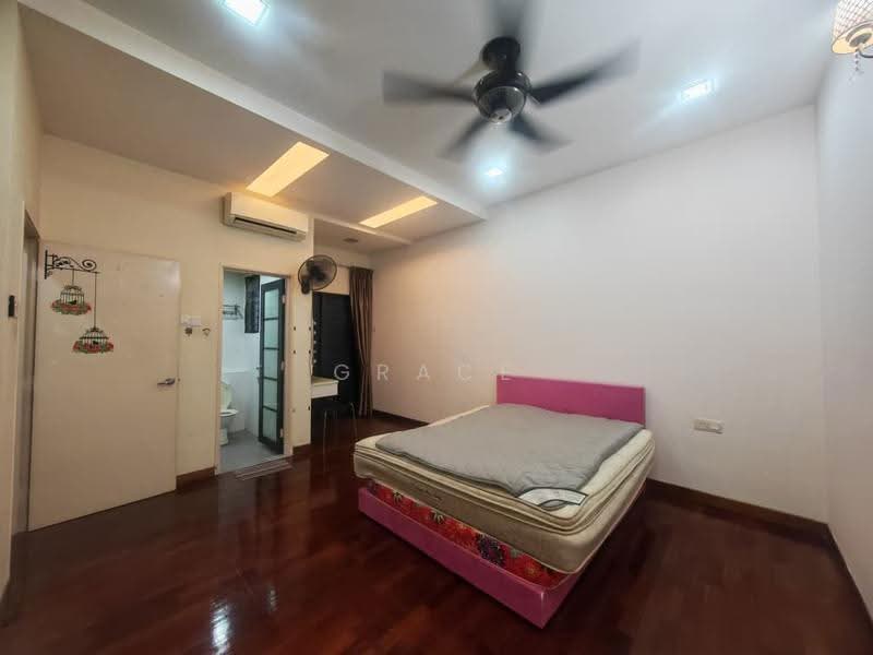 Townhouse for Rent in 16 Sierra (Puchong) - Grace Tham - Bedroom - PropertyGuru.com.my
